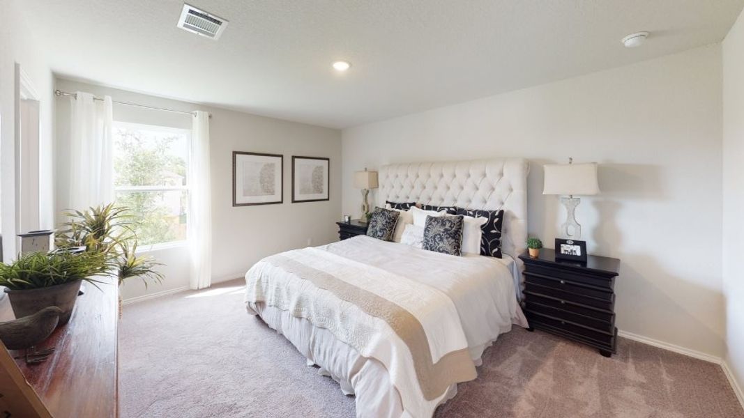 Image 6 of a home in Northeast Crossing: Cottage Collections.