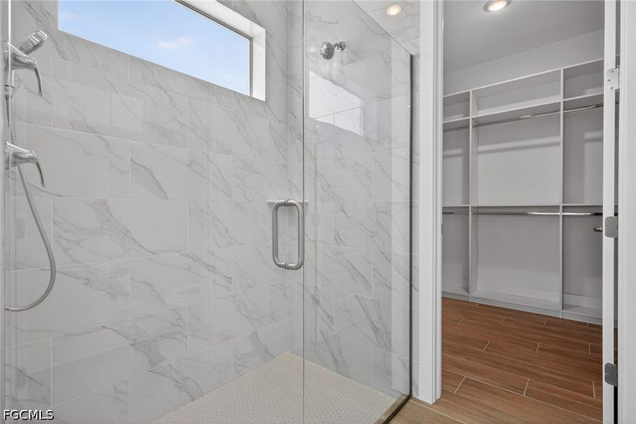 Image 35 of a home in Cape Coral.