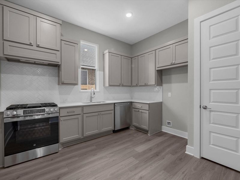 Furnished interior view inside a new home in Sienna 60’, Missouri City (Image 7).