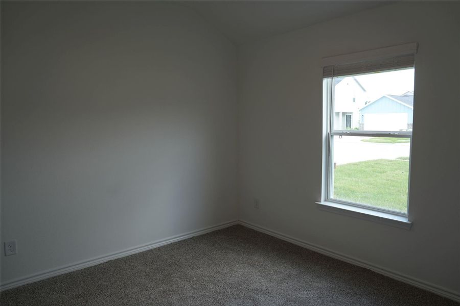Spacious, unfurnished interior of a new home in , Conroe (Image 10).