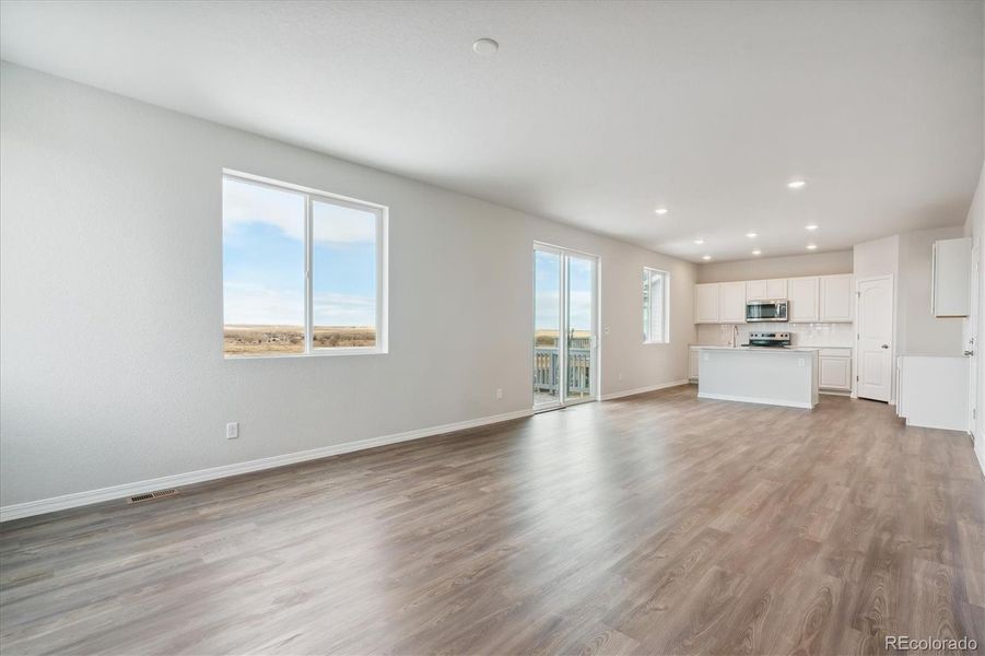 Spacious, unfurnished interior of a new home in Bradley Heights, Colorado Springs (Image 17).