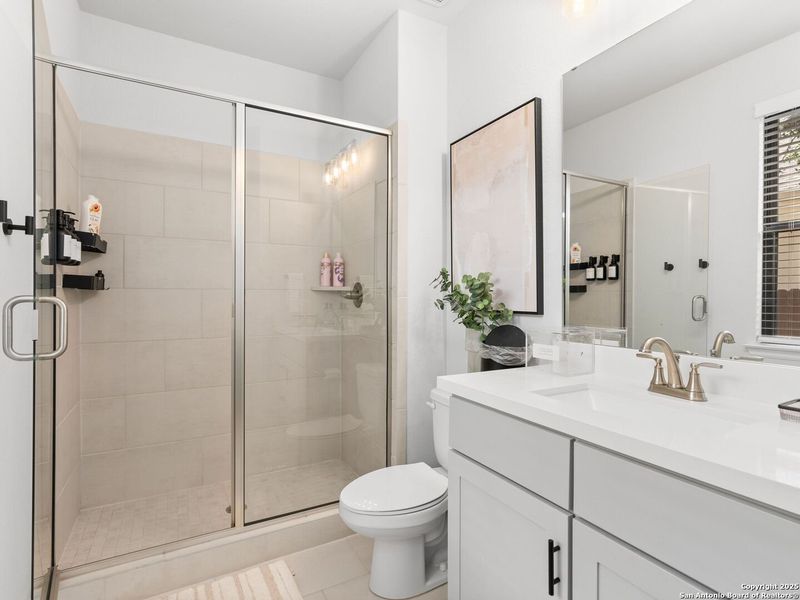 Furnished interior view inside a new home in Balcones Creek 70', Boerne (Image 35). Furnished interior view inside a new home in Balcones Creek 70', Boerne (Image 35).