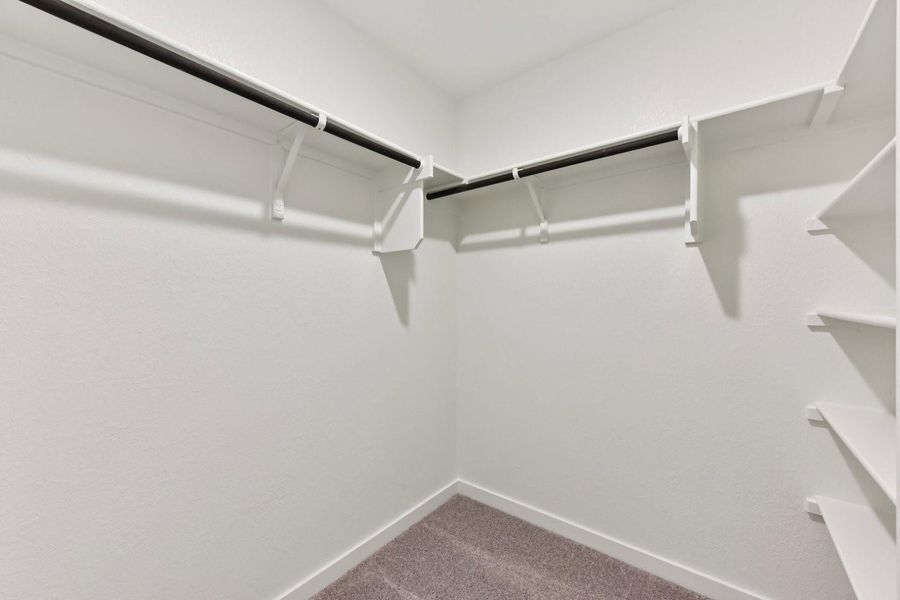 Spacious, unfurnished interior of a new home in Avery Centre, Round Rock (Image 23).