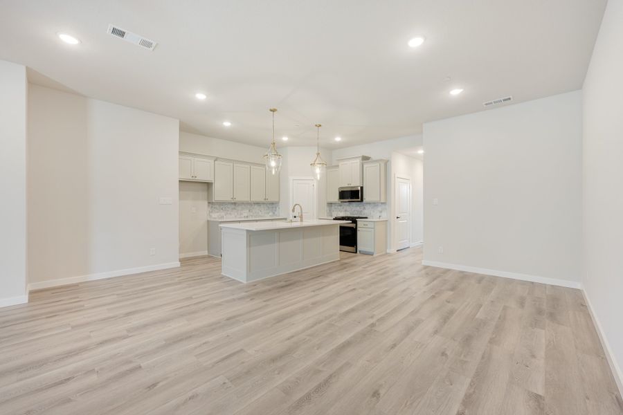 Spacious, unfurnished interior of a new home in Woodbridge Villas, Wylie (Image 22).