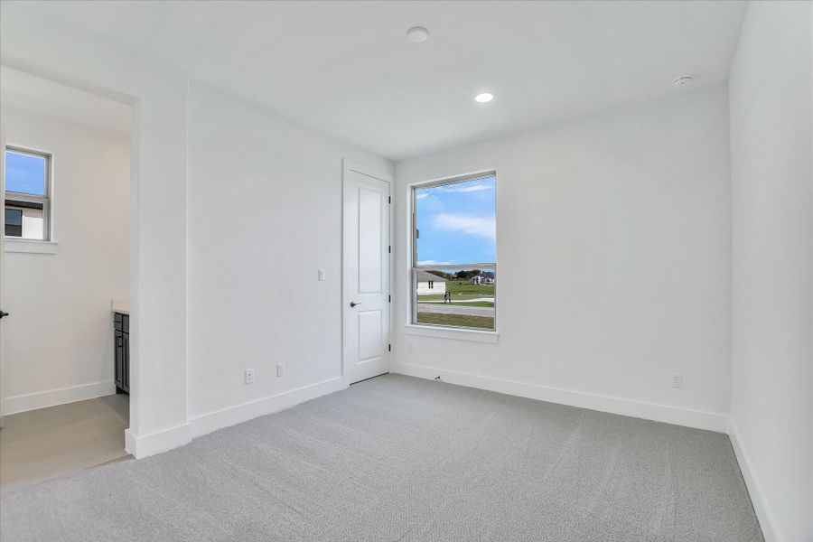 Representative unfurnished interior of a home built from the Bandera II by Giddens Homes in Whispering Wind, Bertram (Image 94).