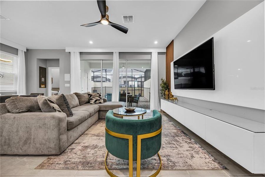 Furnished interior view inside a new home in , Kissimmee (Image 16).
