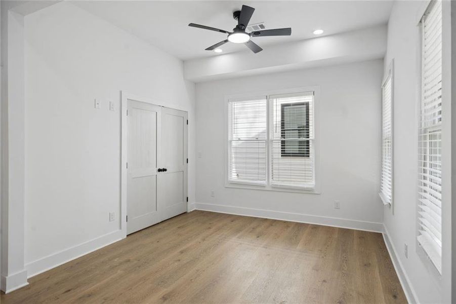 Spacious, unfurnished interior of a new home in , Atlanta (Image 34).