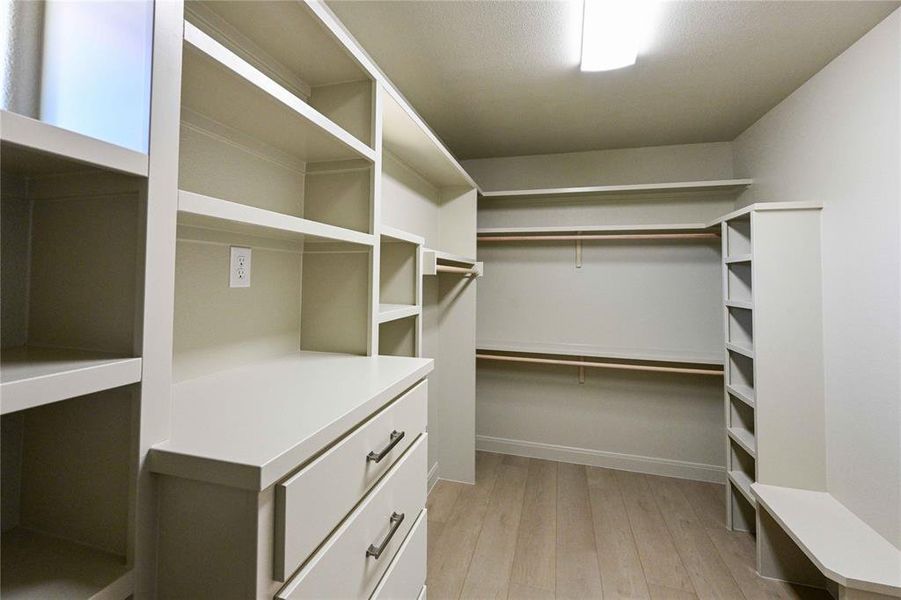 Furnished interior view inside a new home in , Abilene (Image 10).
