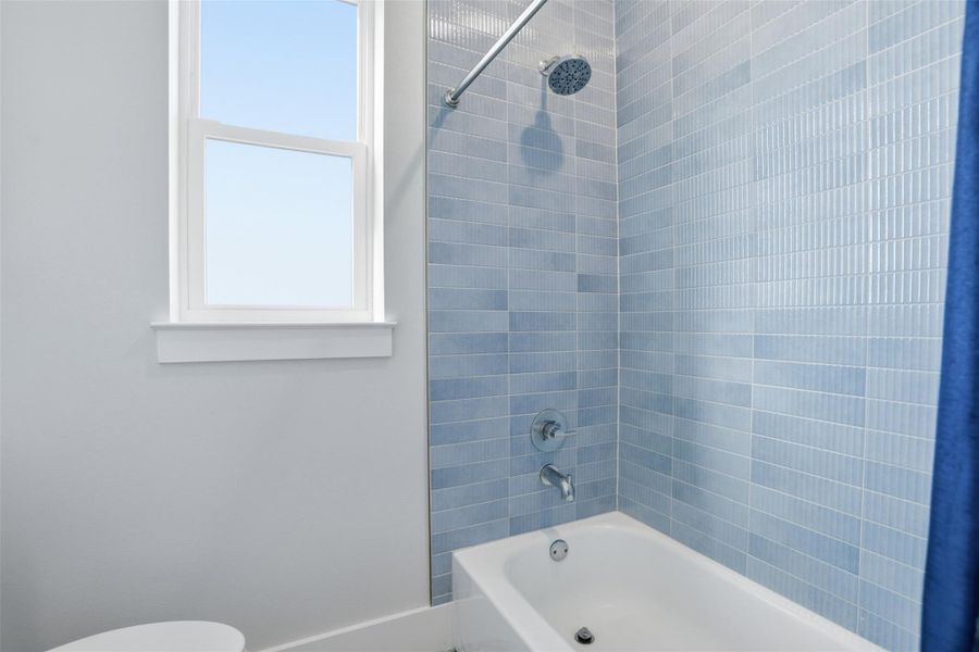 Furnished interior view inside a new home in , Galveston (Image 31).