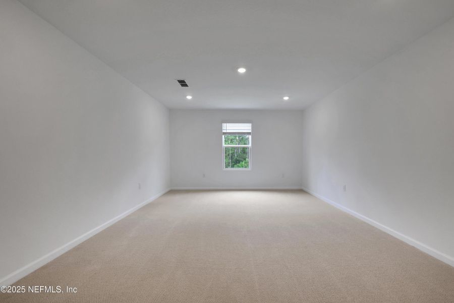Spacious, unfurnished interior of a new home in Cordova Palms, St. Augustine (Image 24).