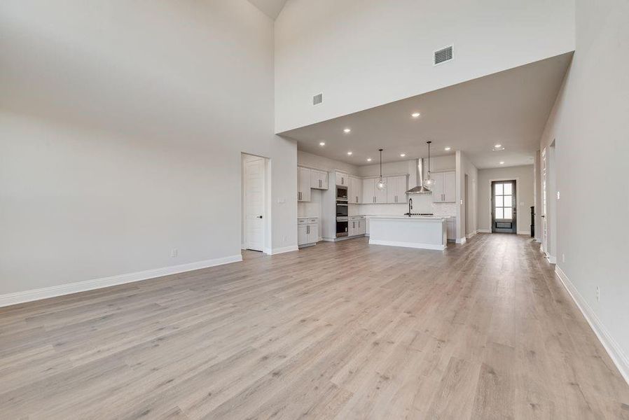 Spacious, unfurnished interior of a new home in Villages of Creekwood, Frisco (Image 33). Spacious, unfurnished interior of a new home in Villages of Creekwood, Frisco (Image 33).
