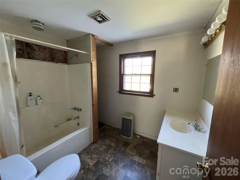 Image 13 of a home in .