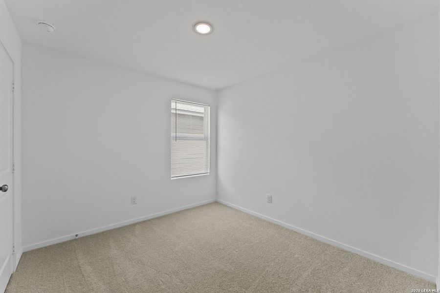 Spacious, unfurnished interior of a new home in Higdon Crossing, San Antonio (Image 10). Spacious, unfurnished interior of a new home in Higdon Crossing, San Antonio (Image 10).