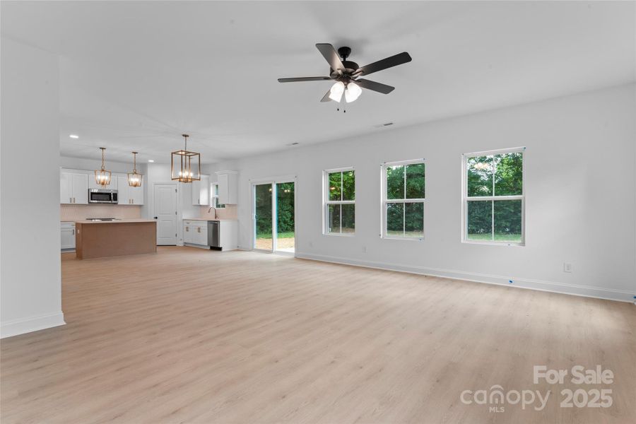Spacious, unfurnished interior of a new home in , Harrisburg (Image 16).
