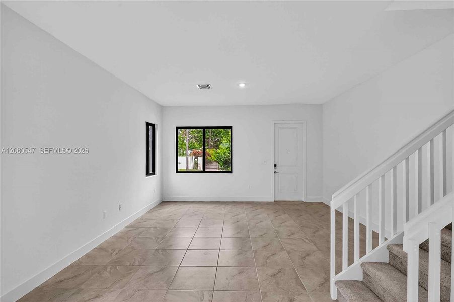 Spacious, unfurnished interior of a new home in , Homestead (Image 37).