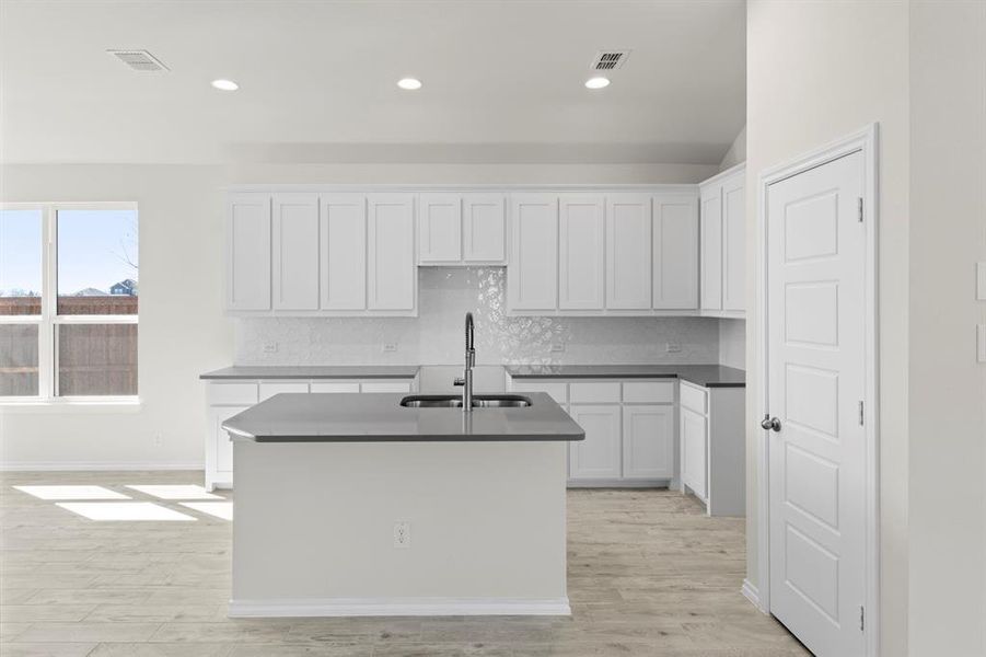 18. 3002 Stillwater - Kitchen