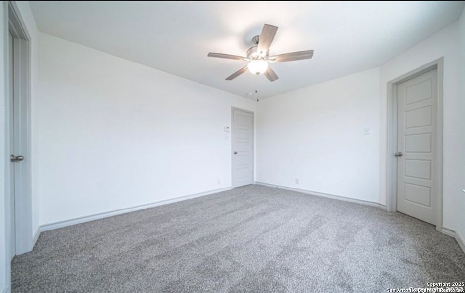 Spacious, unfurnished interior of a new home in , San Antonio (Image 18).