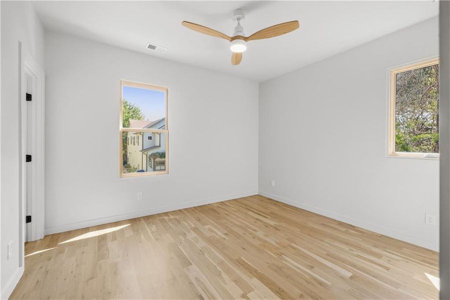 Spacious, unfurnished interior of a new home in , Atlanta (Image 25).
