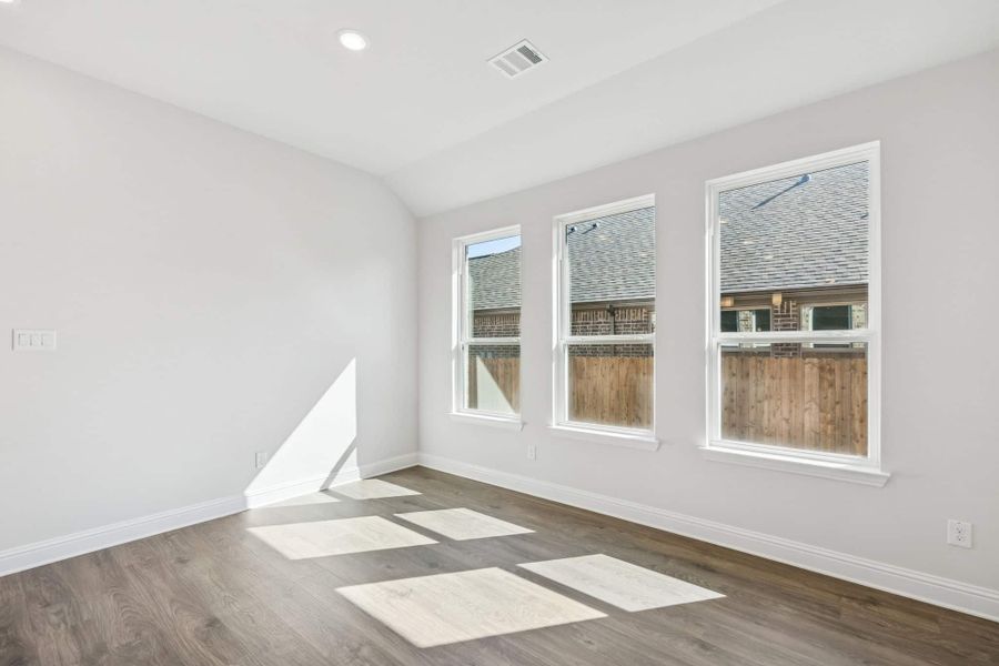 Spacious, unfurnished interior of a new home in Westside Preserve, Midlothian (Image 43).