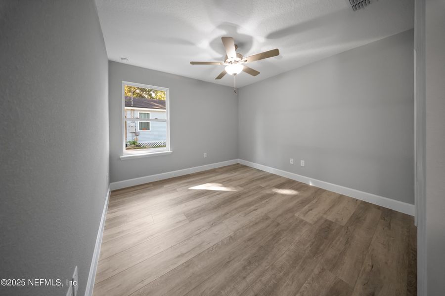 Spacious, unfurnished interior of a new home in , Jacksonville (Image 21).