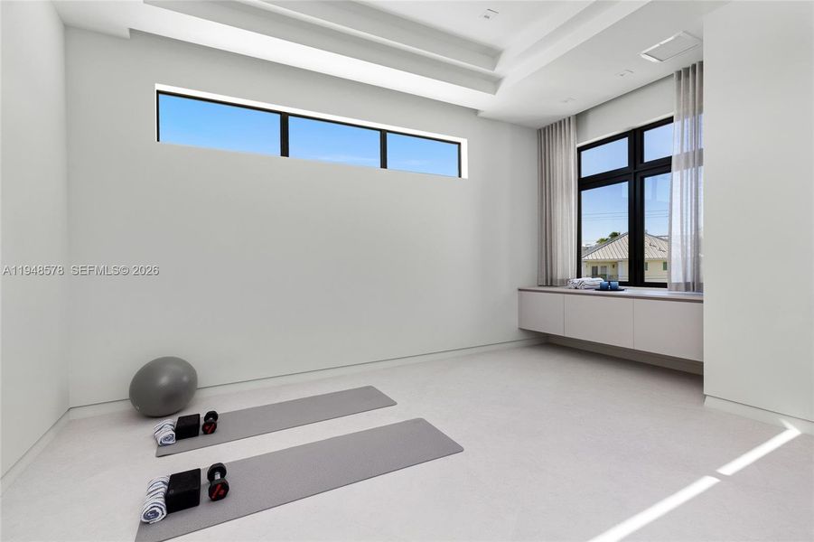 Spacious, unfurnished interior of a new home in , Fort Lauderdale (Image 22).