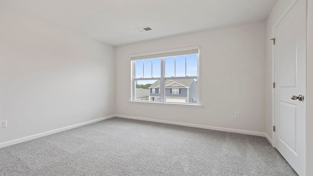 Spacious, unfurnished interior of a new home in Lakestone, Woodruff (Image 31).