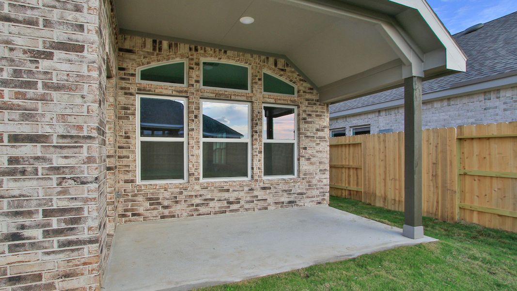 Exterior details and patio area of a home in Brookewater, Rosenberg (Image 2). Exterior details and patio area of a home in Brookewater, Rosenberg (Image 2).