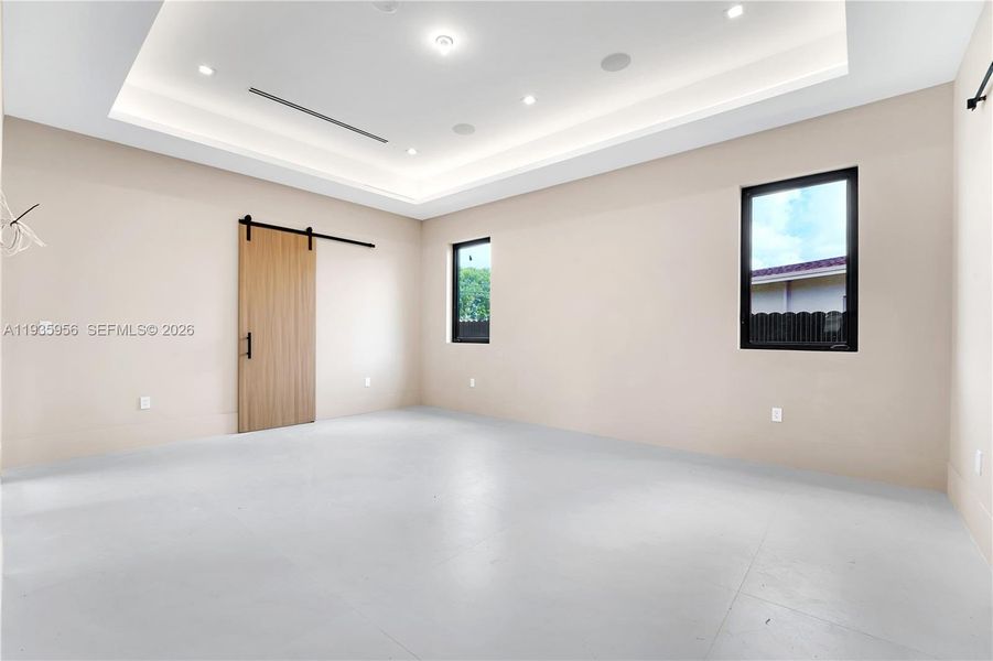 Spacious, unfurnished interior of a new home in , Miami (Image 26).