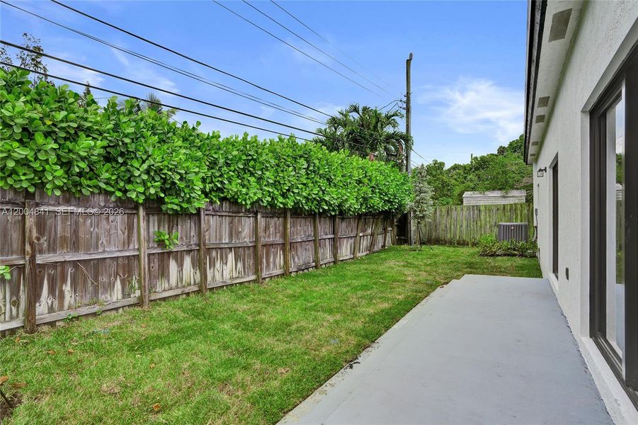 Exterior details and patio area of a home in , Miramar (Image 23).