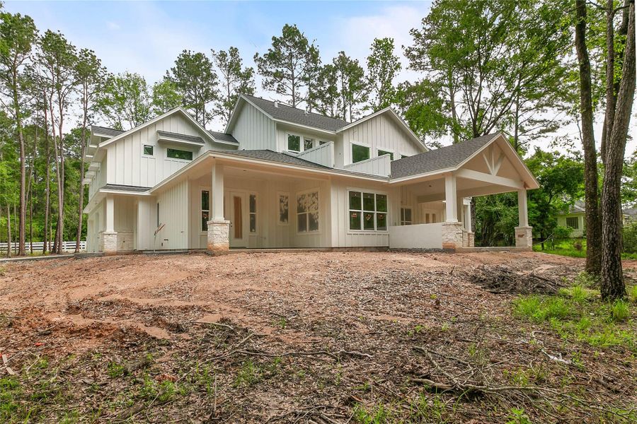 Stunning new build with modern architectural details. Stunning new build with modern architectural details.