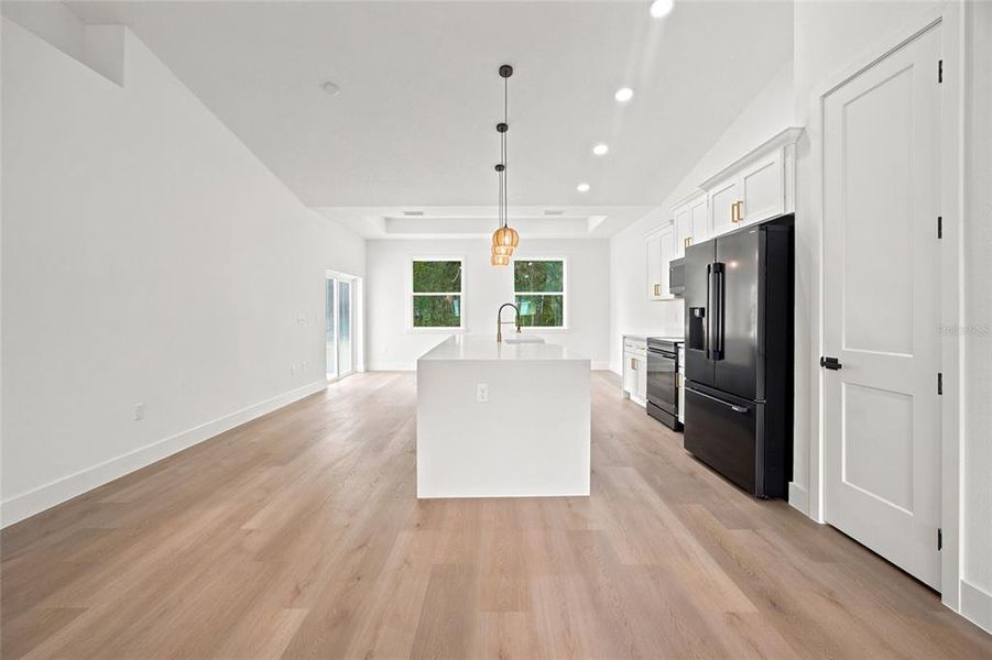 Spacious, unfurnished interior of a new home in , Dunnellon (Image 34).