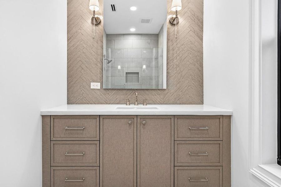 109-ARLINGTON-PL-33405-036