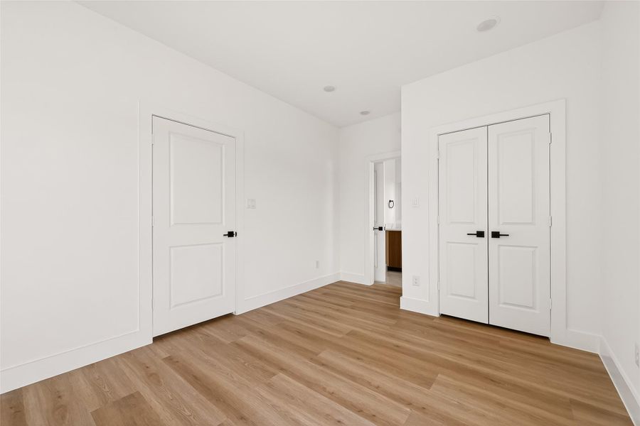 Spacious, unfurnished interior of a new home in , Houston (Image 22).