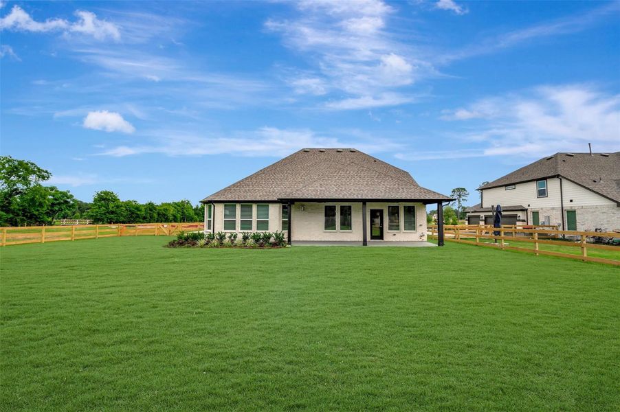 Exterior details and patio area of a home in Sorella, Tomball (Image 28). Exterior details and patio area of a home in Sorella, Tomball (Image 28).