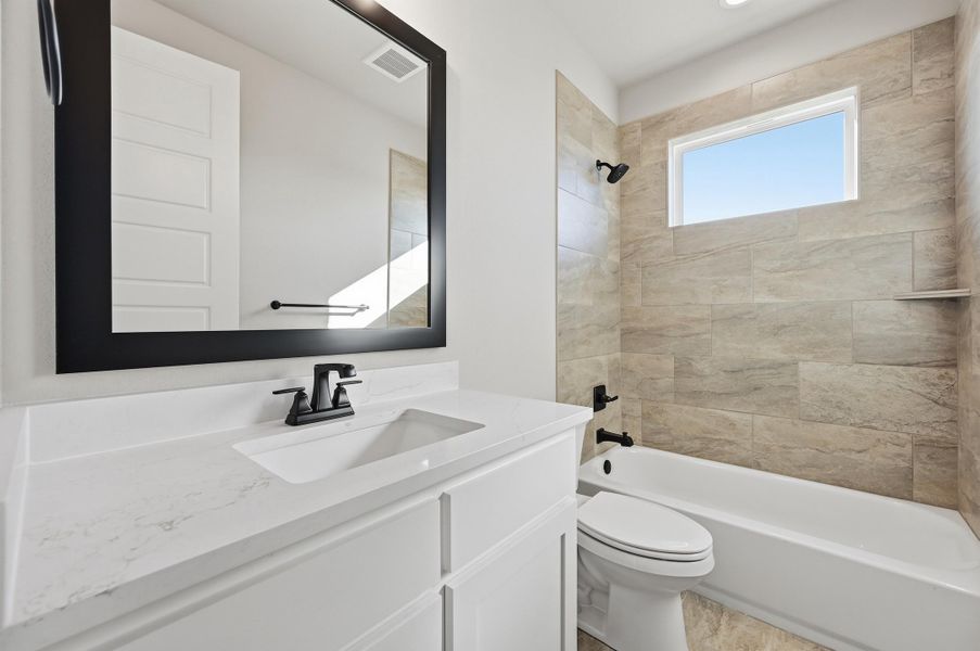 Furnished interior view inside a new home in Coyote Crossing, Godley (Image 15).