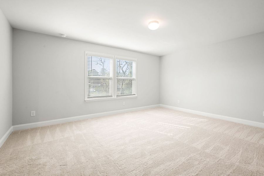 Spacious, unfurnished interior of a new home in Salem Bay, Beaufort (Image 19).
