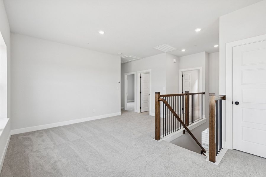 Spacious, unfurnished interior of a new home in Double Creek Crossing – Craftsman Series, Round Rock (Image 12).