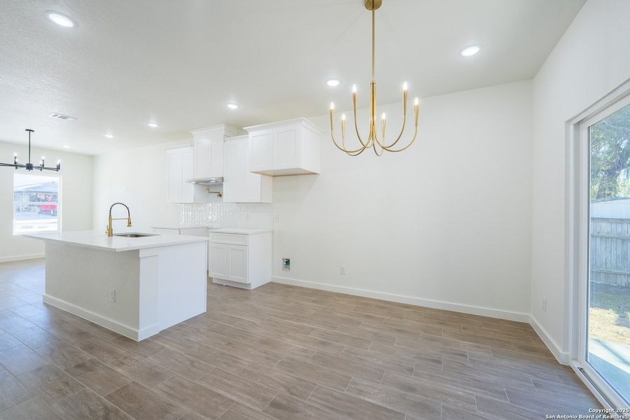 Spacious, unfurnished interior of a new home in , Somerset (Image 17).