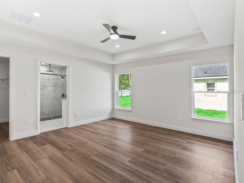 Spacious, unfurnished interior of a new home in , Ocala (Image 30).