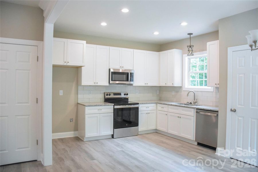 kitchen kitchen