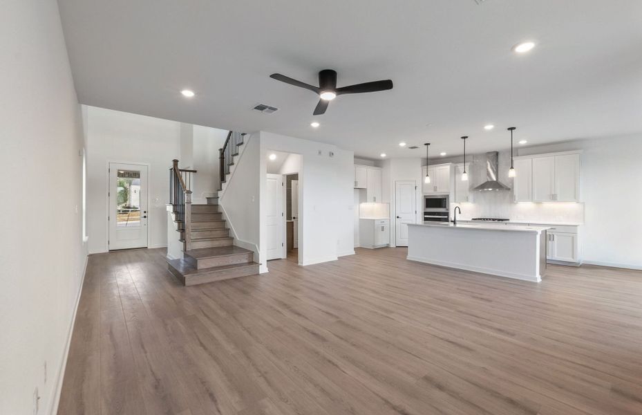 Spacious, unfurnished interior of a new home in Wolf Ranch, Georgetown (Image 44).