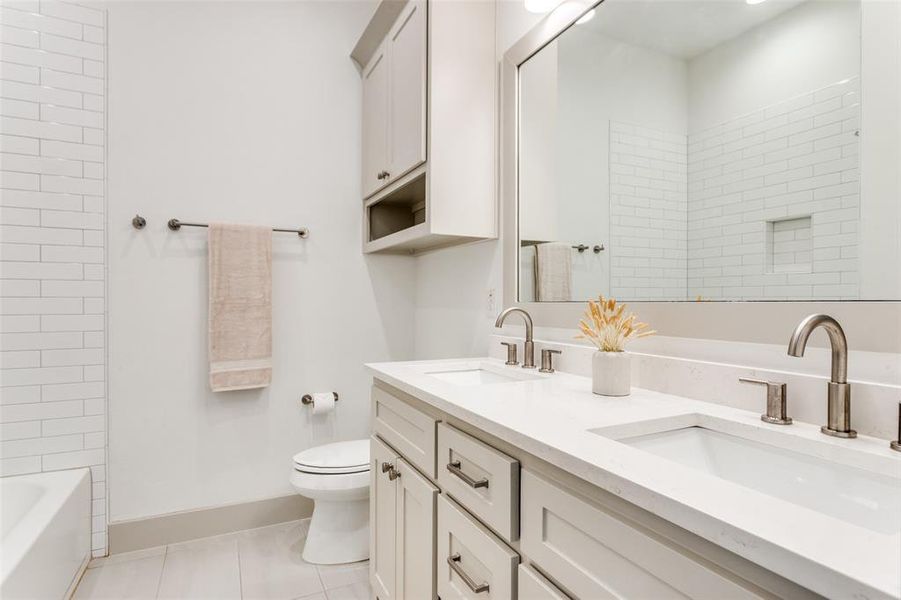 Furnished interior view inside a new home in , Aledo (Image 18).