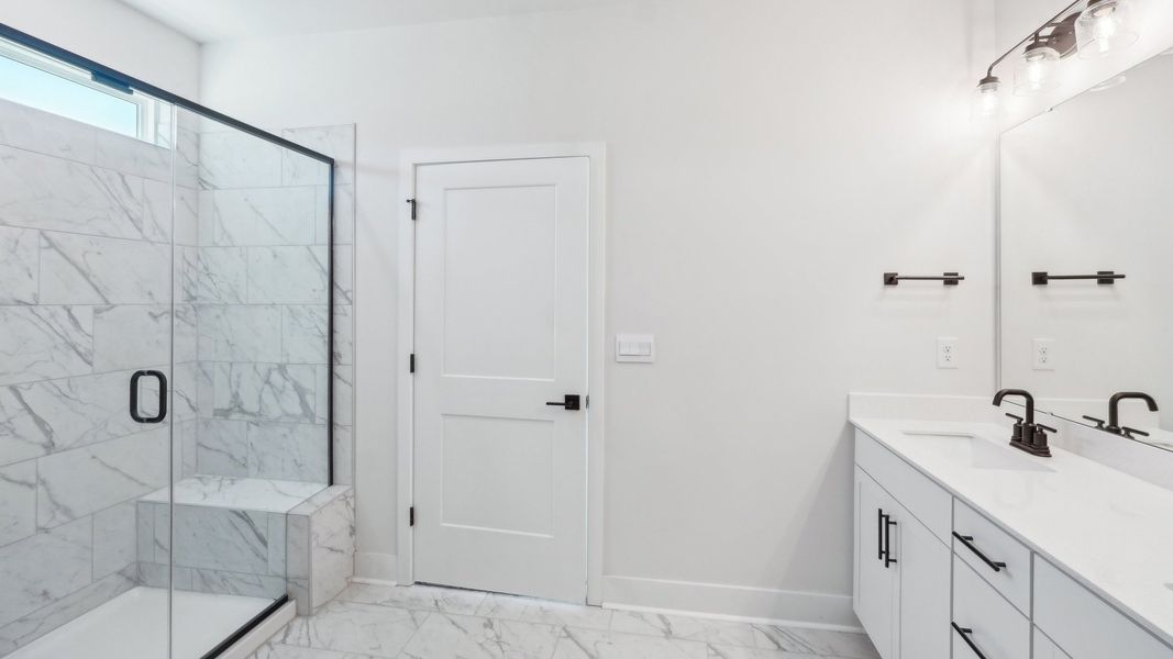 Representative furnished interior of a home built from the Sycamore by D.R. Horton in Westport, York (Image 10).