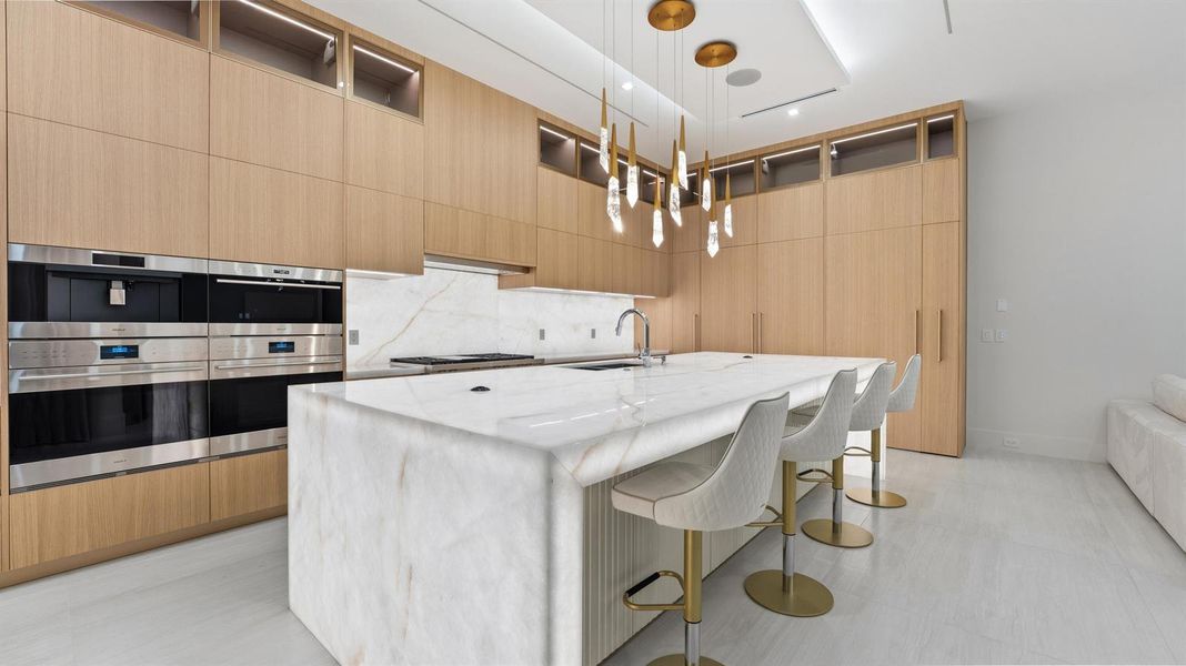 KITCHEN KITCHEN