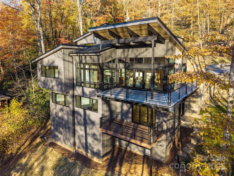 Image 43 of a home in .