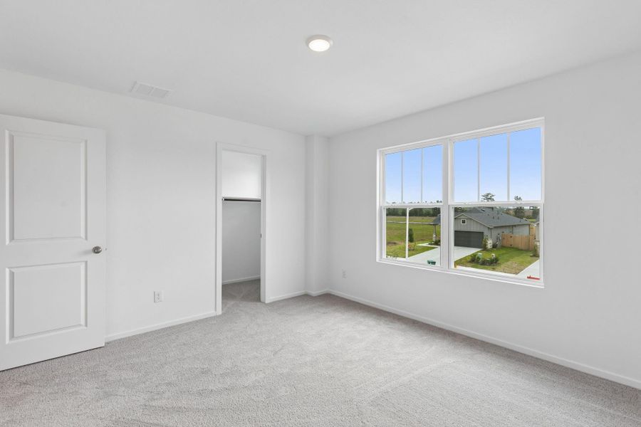 Spacious, unfurnished interior of a new home in Montgomery Bend, Montgomery (Image 10).