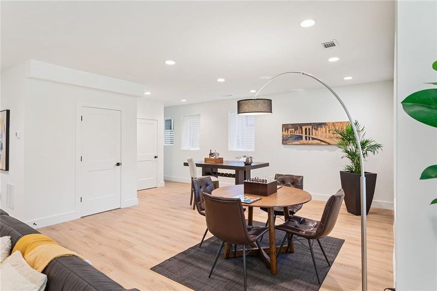Furnished interior view inside a new home in , Atlanta (Image 57).