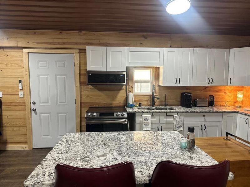 Furnished interior view inside a new home in , Streetman (Image 4).