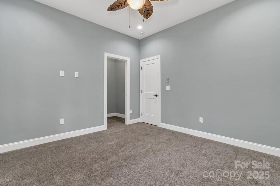 Spacious, unfurnished interior of a new home in , Mars Hill (Image 34). Spacious, unfurnished interior of a new home in , Mars Hill (Image 34).