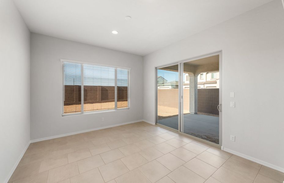 Spacious, unfurnished interior of a new home in Visara, Surprise (Image 22).